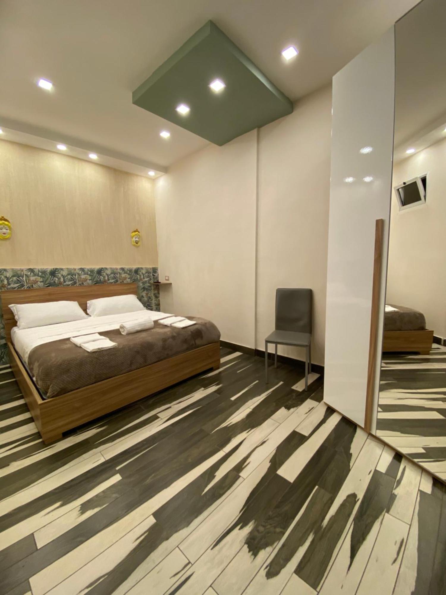 Pippo'S Suite Napoli Exterior foto