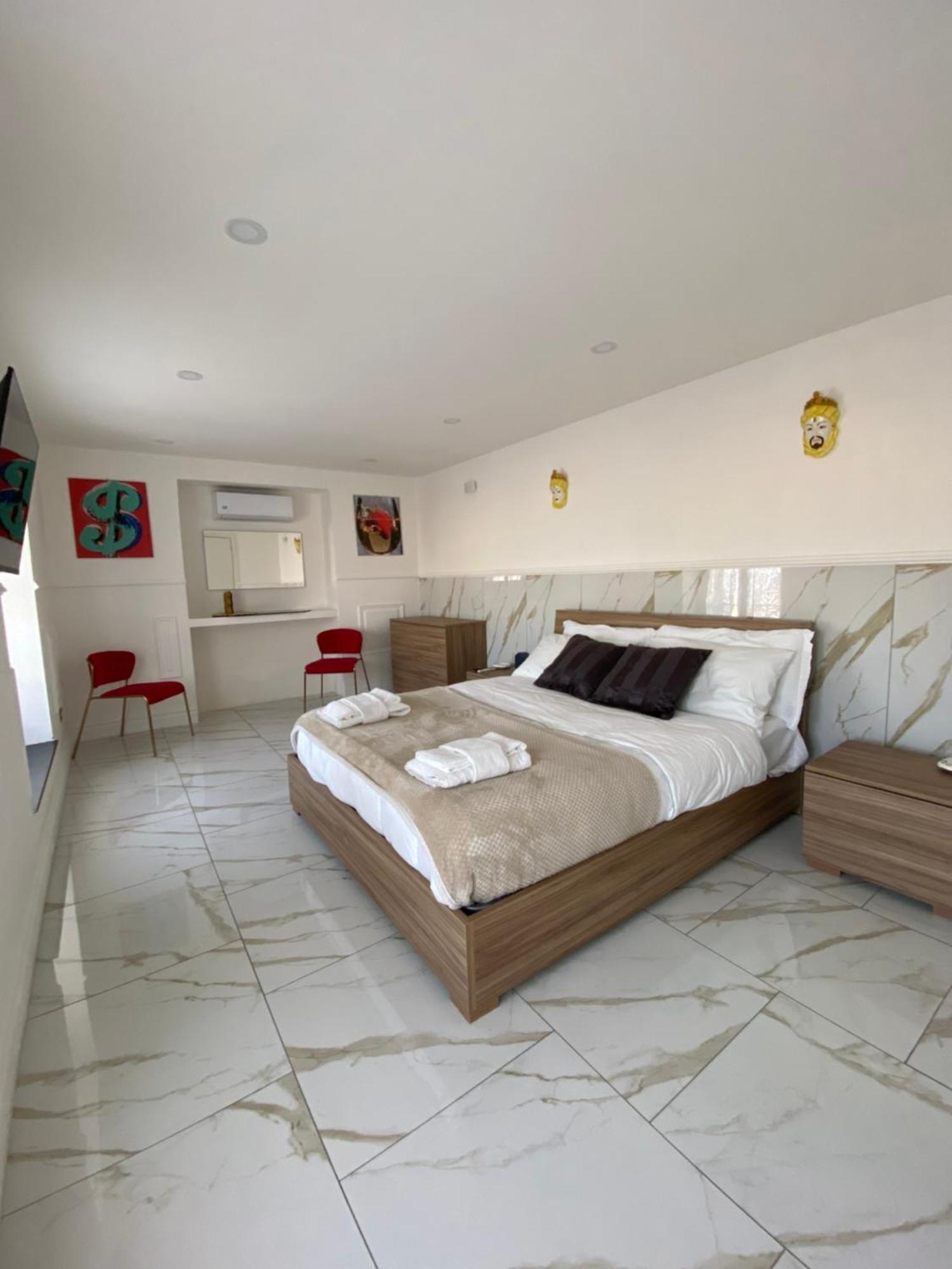 Pippo'S Suite Napoli Exterior foto
